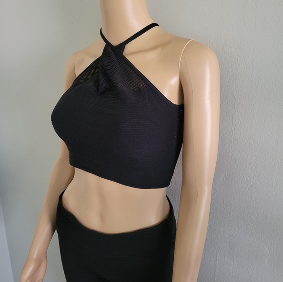 NWOT! BLACK BCBG GENERATION RIBBED CRISS CROSS MESH HALTER/CROP TOP - Picture 3 of 8